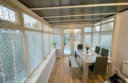 Semi Detached House in Aldershot - Foto 42