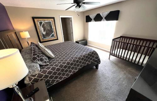 Magical Lakeview 4 Master Suites Pool Hot Tub BBQ Home Theater 2 Miles Disney - Foto 37