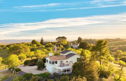 Stunning Escape • Hot Tub Panoramic View Prime Location Hilltop by AvantStay - Photo 1