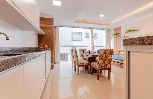 Apartamento com piscina e vista para montanha - Foto 17