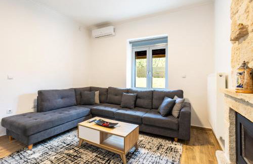 AG Stone Home - Idyllic Beachside Villa in Isthmia - Foto 8