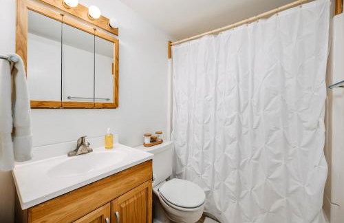 Midcentury home, private beach. large great room - Foto 27