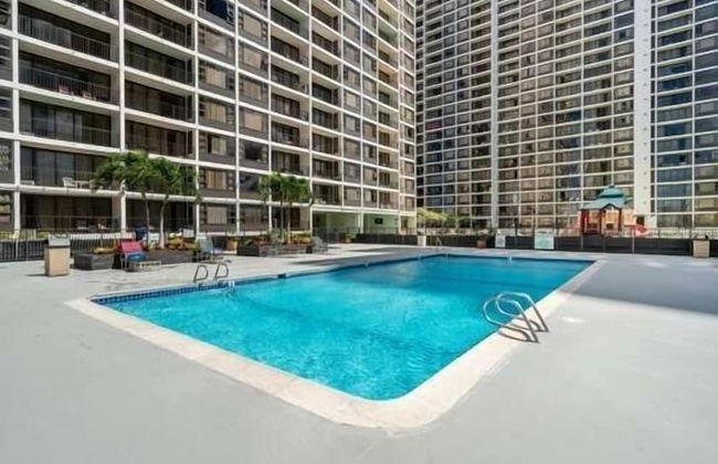 Deluxe Panoramic Mountain View Condo - 37th Floor, Free parking & Wifi by Koko Resort Vacation Rentals - Foto 15