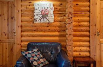 Teal Lodge - Nordic Log Cabin with private hot tub - Foto 24