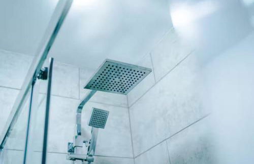 Group-Friendly Home near Manchester with Hot Tub and Private Cinema Room - Foto 37