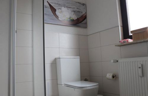 Ferienwohnung mit Schminktisch 2OG - Photo 7