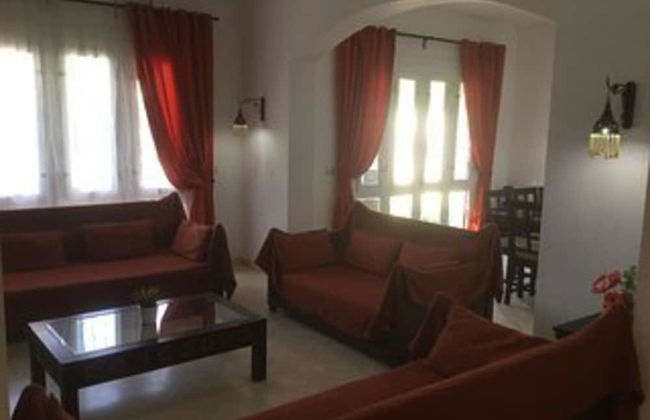 Villa - Sleeps 6 - Heated Pool - Garden - Parking - Foto 15