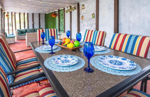 Family Country Retreat w Pool, Games & Fire Pit - Photo 7