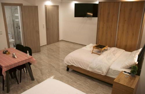 Emily Apartments 3 - Photo 41