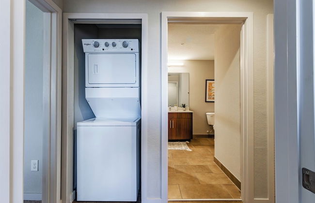 2BR Condo in Fort Myers w/ Pool & BBQ Area - Foto 11