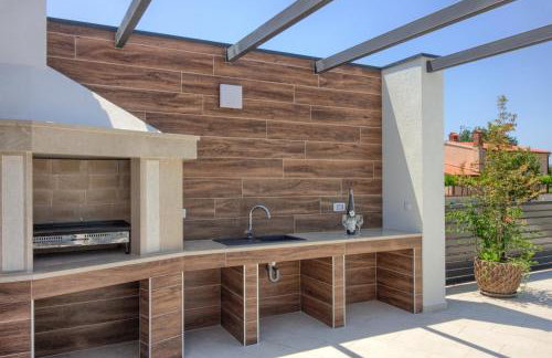 Luxury Villa with extra heated pool with hydromassage, biliard near town center and beach by WiiBuk - Foto 16