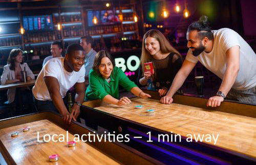 City Centre Apt - Sleeps 6, Parking, Shops & Trains - Foto 34