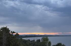 New with private parking, 5 min to the lake, WiFi - Foto 8