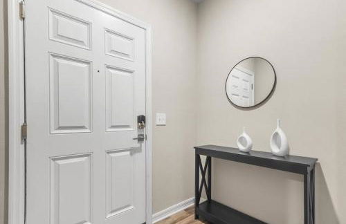 Luxe 1BR/1BA: Dive, Rest, Explore. Book Now! - Foto 31