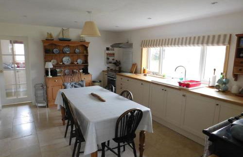 Pet Friendly 3BR Scenic Family Haven with Fibre WiFi - Foto 14