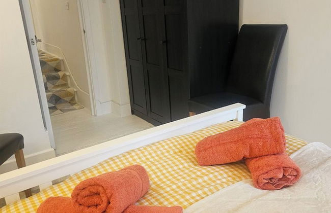 Seaside Haven Coastal Comfort 200m from the Beach - Foto 3