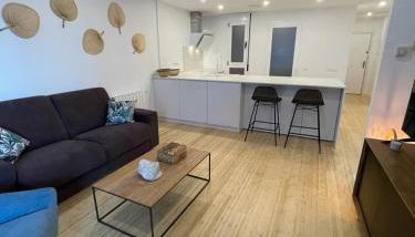 Denia, apartamento a estrenar con jardín privado, piscina y vistas al mar - Photo 4