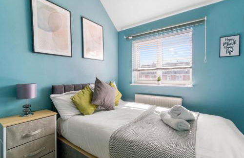 Detached House in Ashford with Free Parking and Hot Tub - Sleeps 10 - Foto 9