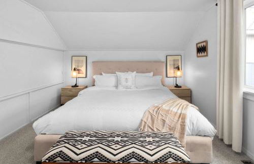 Downtown location Near the Beach Dog Friendly - Photo 8