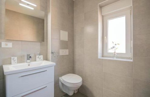 Beautiful Home In Donji Prolozac - Foto 39