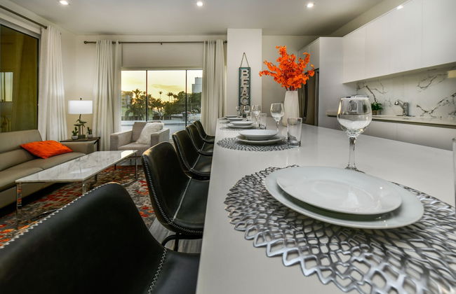 Luxury 2-bedroom Condo Right on the Strip in Palm Beach - Foto 33