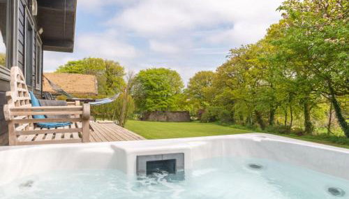 Chalet Lodge 6 - Hot Tub Lodge by Interhome - Foto 2