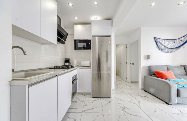 Apartment in Roses With Stunning Beachfront Views - Photo 9