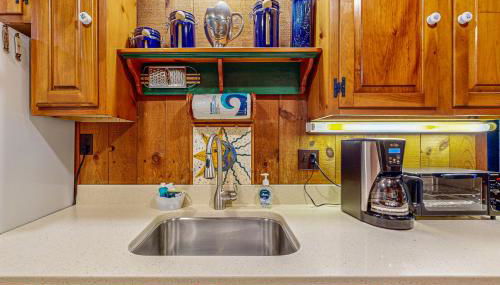 Cozy Island Cabin - Photo 4