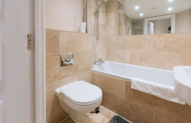 Gorgeous & Centrally Located 2BD Flat, Manchester! - Foto 14