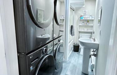 5BR Waterfront Hot Tub Kids Playscape Pets Family Compound! - Foto 31