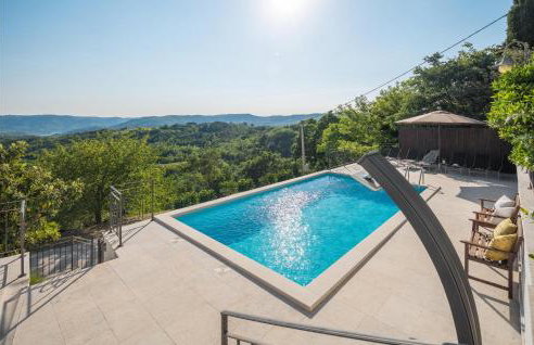 Nice Home In Buzet With Sauna - Photo 9