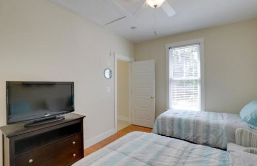 Inviting Summer Village Cottage Golf Cart and More! - Foto 13