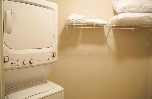 Luxury Dilworth 1BR ◉ Near Food, Shops & Greenway - Foto 41