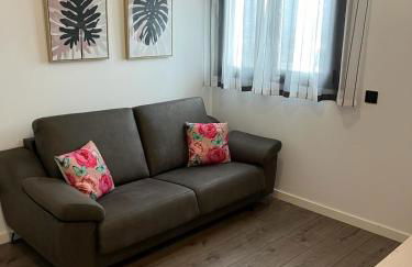 Torre D'Arenas, playa Victoria, piscina y parking - Photo 3