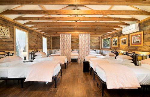 Expansive Vacation Lodge Rental for 60 Guests in Covington, Louisiana - Foto 3