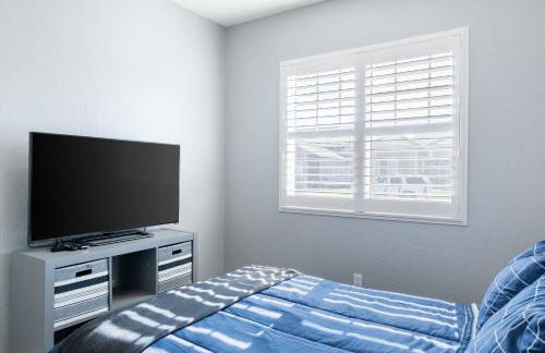 Spacious 4BR Home With BBQ, Near Sequoia & Fresno - Photo 4