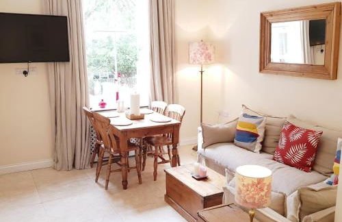 Pretty Maida Vale Apartments - Photo 16
