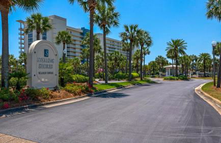 Spacious 2BR Condo w/ Partial Gulf Views, Pool, Across the Street From Beach! - Foto 22