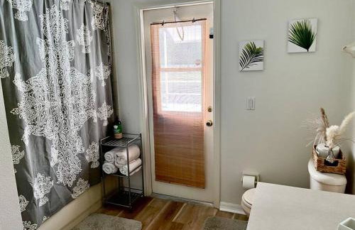 Spacious 5BR Private Home, Private Pool & Salt Water Spa, Minutes from Beaches - Foto 29