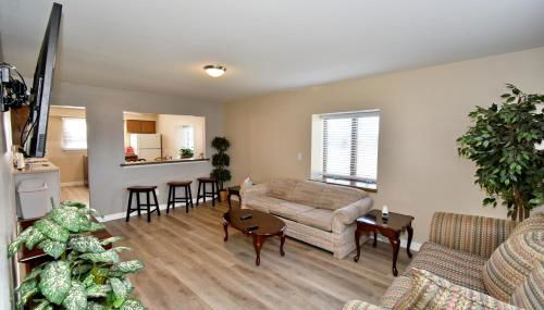 2 Bed, 1 Bath, Upper Level Unit - Foto 3