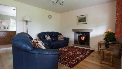 Chinley End Farm - Photo 5