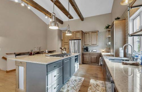 Luxurious 3-Bedroom Townhouse Walk to Village - Foto 2