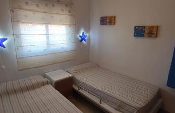 Precioso Duplex a orilla del mar y con piscina - Foto 9