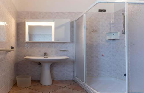 Idyllic cottage next to the beautiful Lake Idro - Foto 124