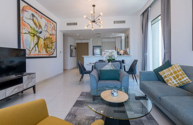 New! Luxurious Living Dubai Creek Balcony & View - Photo 14