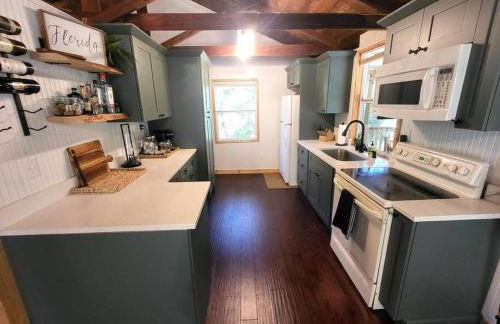 River Daze Cabin - A cozy cabin right on the river - Foto 11