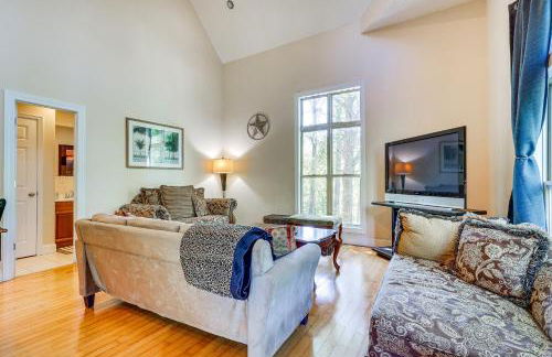 Double Springs Cabin Stay with Deck and Shared Dock! - Foto 4