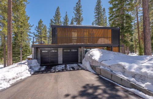 Modern Eco Retreat with Hot Tub and Views - Foto 42