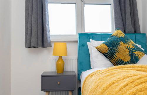 Big 4-Bed House in Haydock Ideal for Work Crews - Foto 28