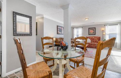 Relaxing home near Interstate - Foto 8